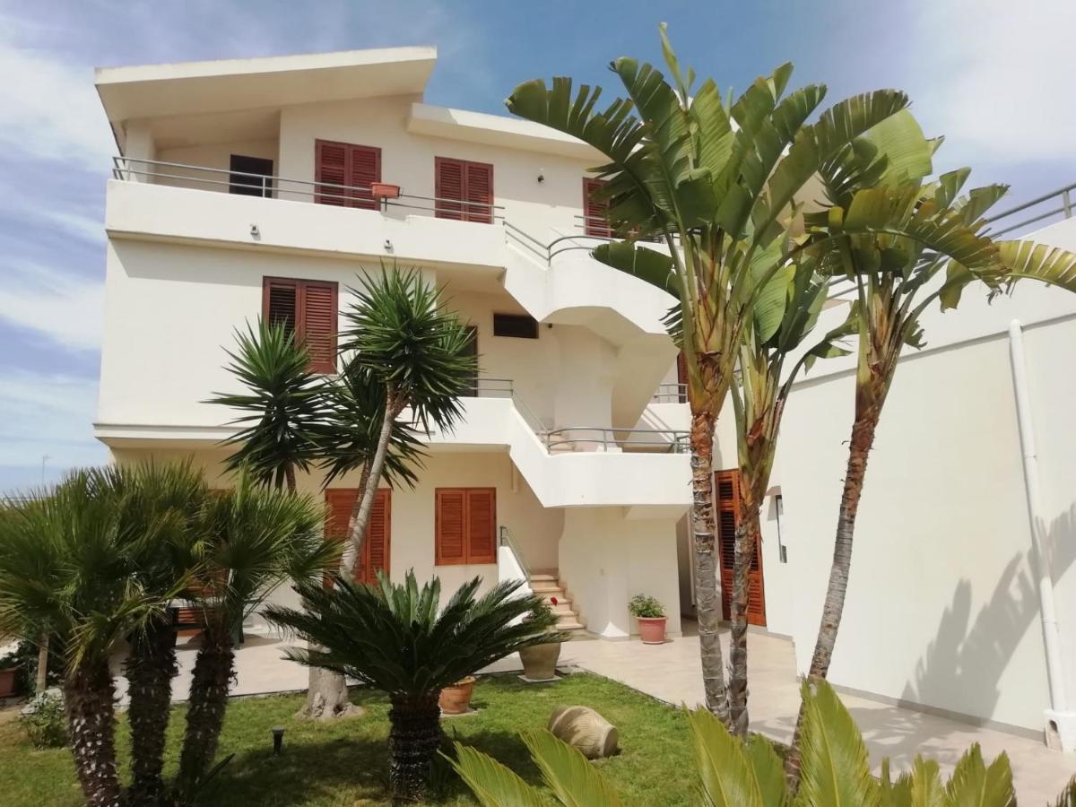 Villa Fiori Beach Менфі Екстер'єр фото