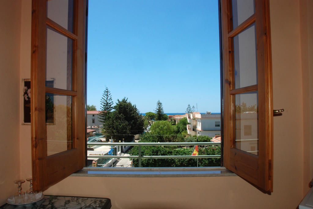 Villa Fiori Beach Менфі Екстер'єр фото